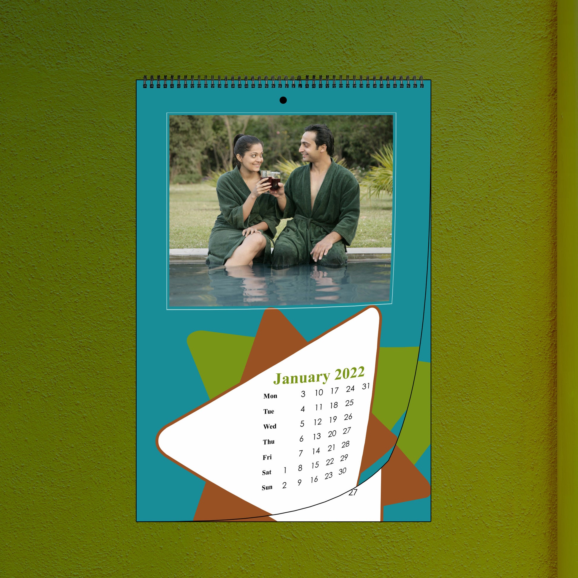 Buy & Send Personalized Photo Wall Calendars 2022 online in India at Zestpics